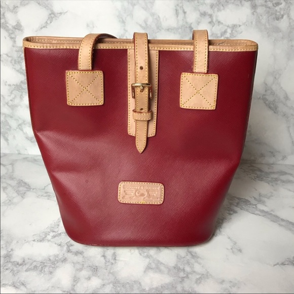 Dooney & Bourke Handbags - Dooney & Bourke Bucket Bag Purse